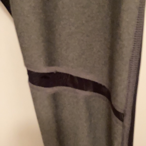 Under Armor Heat Gear Compression Leggings - Picture 3 of 5